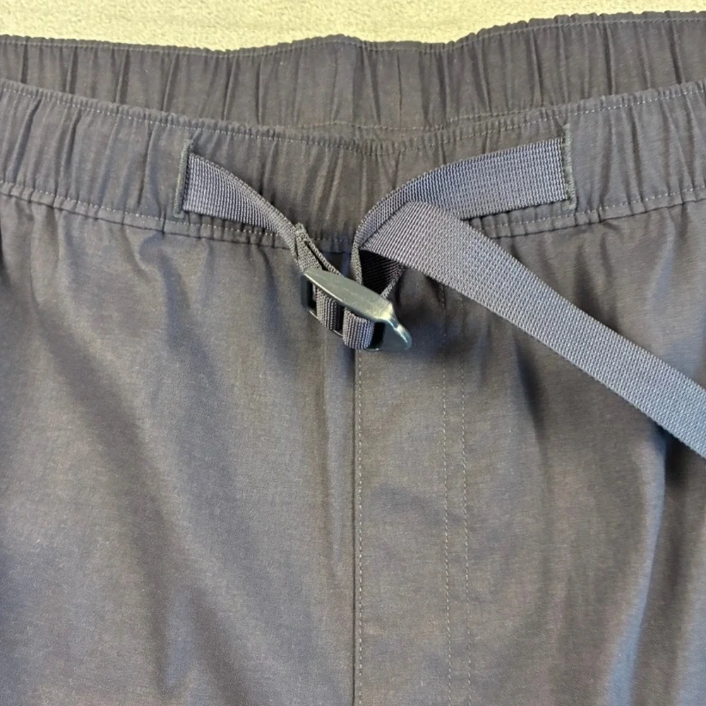 The North Face Men's Cargo Shorts Navy Blue Hiking Outdoor Stretch XL 36x5in